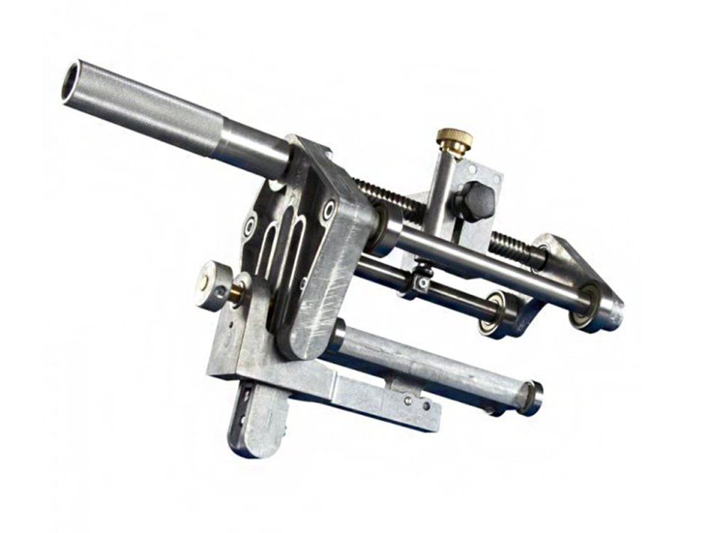 Устройство для снятия оксидного слоя с ПЭ труб